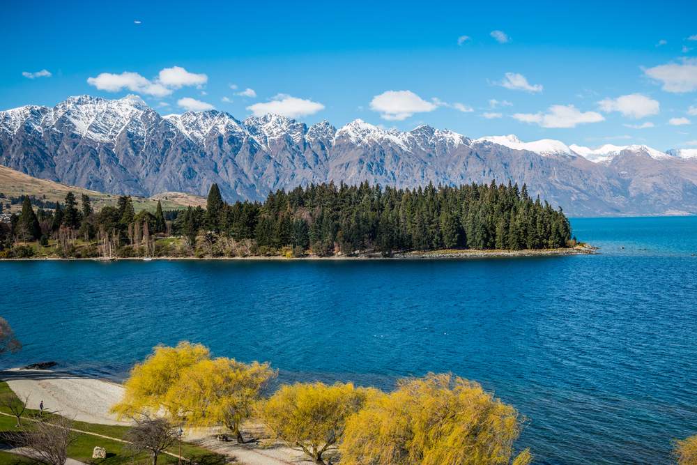 Озеро Wakatipu новая Зеландия