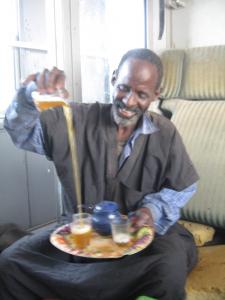Jamal brewing Mauritanian tea