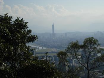 Taipei 101, seen from Jinmiansan.