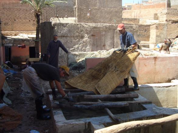 Men working at the tanneries