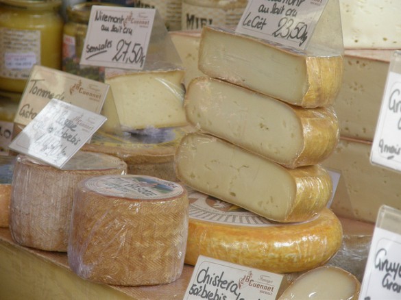 Cheese - https://www.flickr.com/photos/93799798@N00/4796254284/