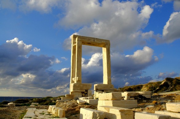 Naxos: Replete Of Natural Grandeur and Marvel