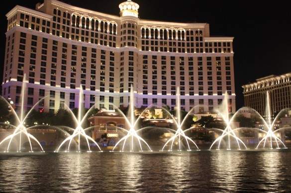 The fountains at The Bellagio at night